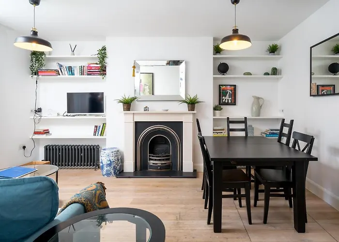 Stylish Flat With Garden In Notting Hill