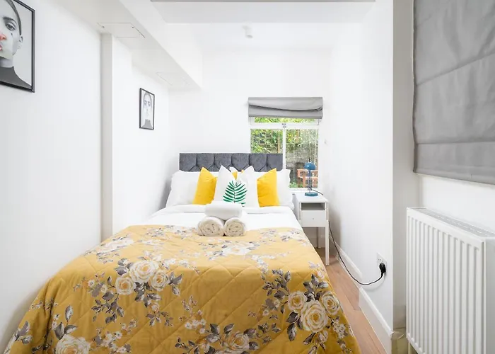 Stylish Flat With Garden In Notting Hill