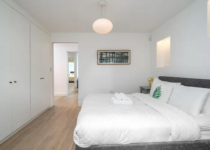 Stylish Flat With Garden In Notting Hill