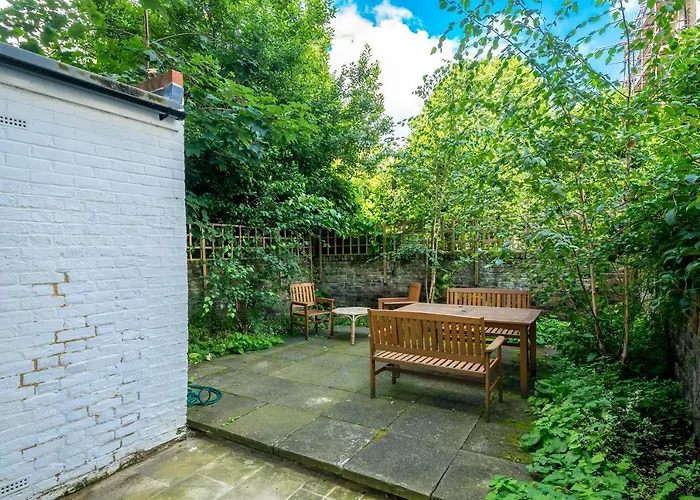 Stylish Flat With Garden In Notting Hill