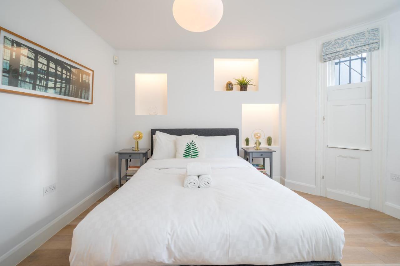 Stylish Flat With Garden In Notting Hill London